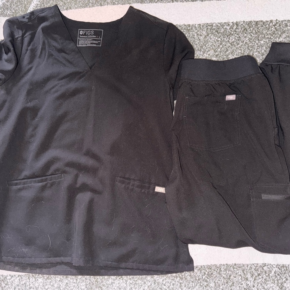 FIGS Black Scrubs Top & Bottom